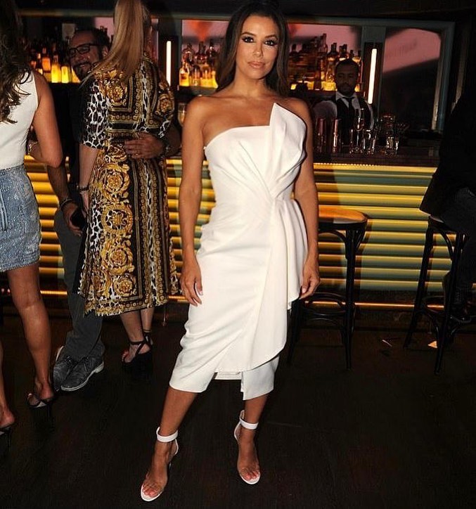 Икона стиля: Ева Лонгория восхищает безупречными образами и совершенным телом