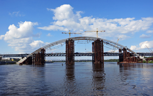 У Києві переселять людей через будівництво мосту: усі подробиці