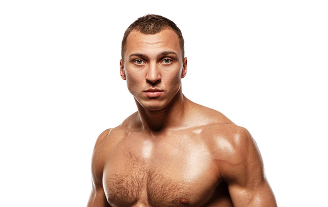 Украинец фантастическим нокаутом стал чемпионом мира: видео яркого боя