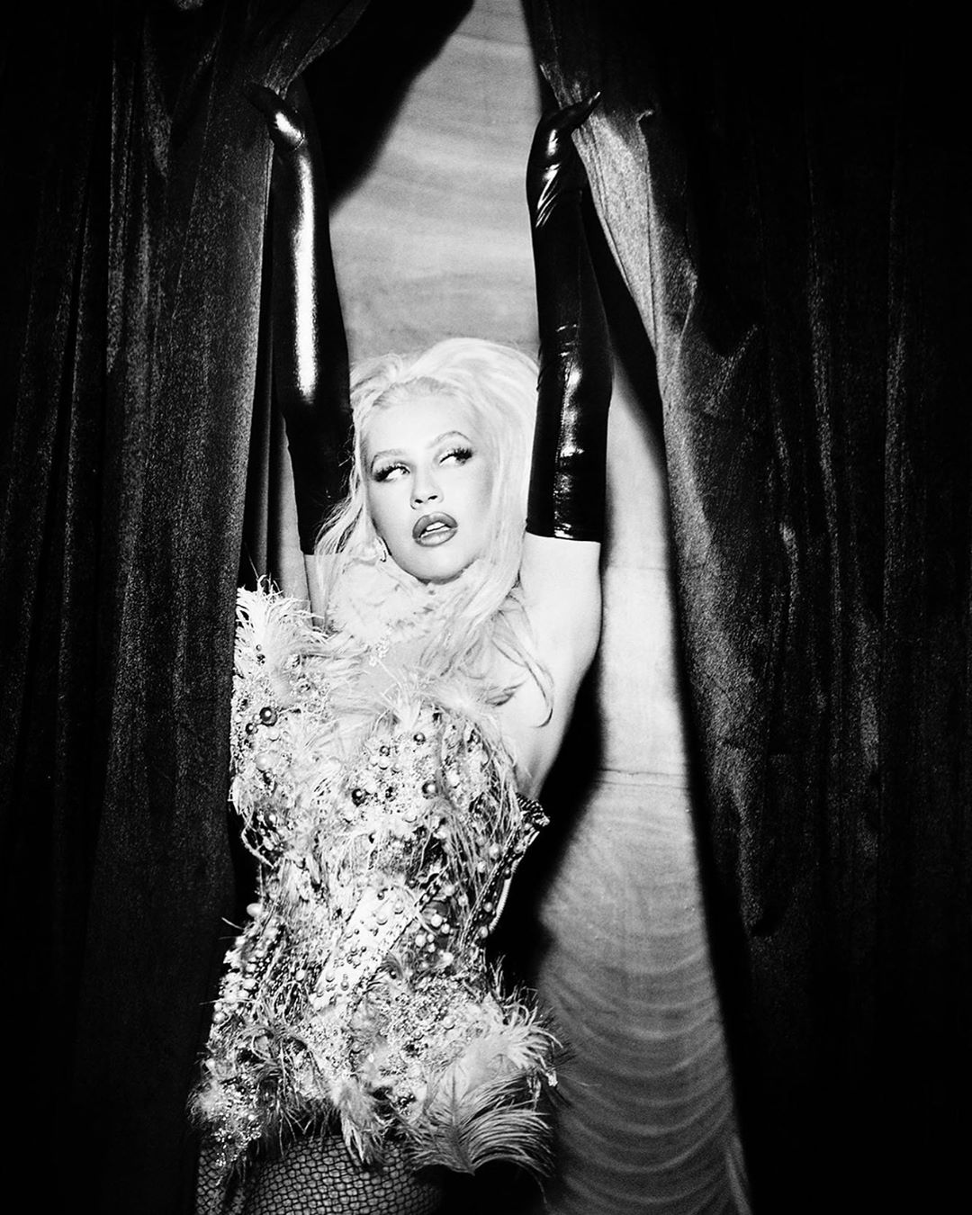 Плохая девчонка: Кристина Агилера оголилась для провокационной съемки известного глянца