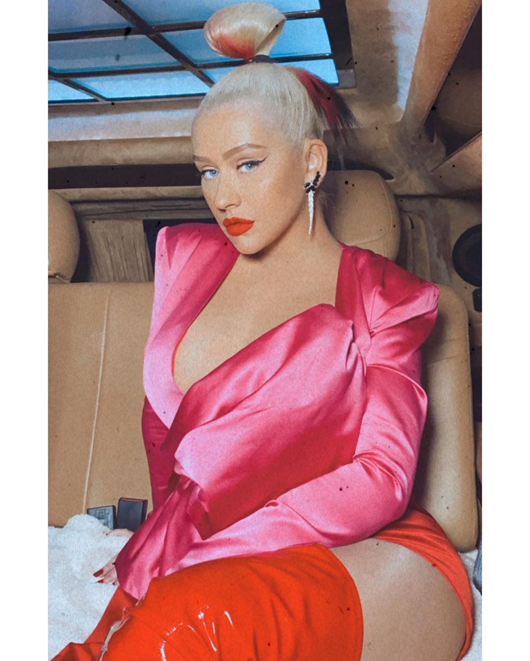 Кристина Агилера совершила модный провал на премьере фильма "Мулан" в Голливуде