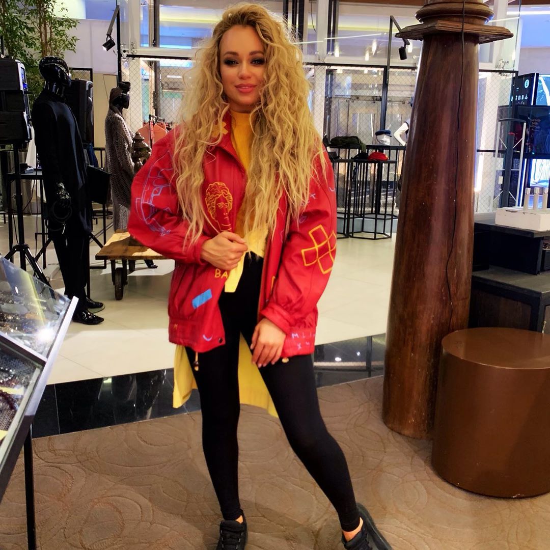 Яна Соломко восхитила цветущим внешним видом после новости о разводе