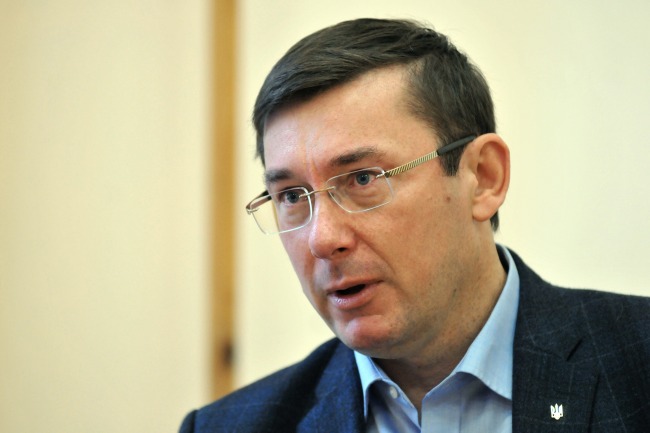 Расследование убийства журналиста Шеремета идет тяжело - Луценко