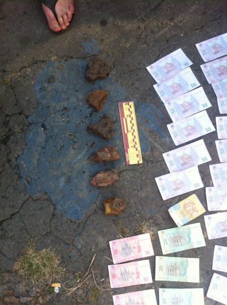 На Рівненщині вилучили партію бурштину на 1,5 млн гривень