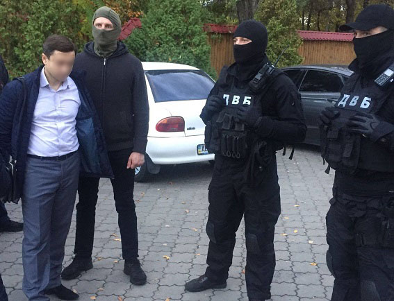 Суд обрав запобіжним заходом для судді з Дніпра заставу в 260 тис. гривень