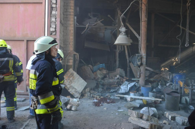 У Дніпрі на підприємстві стався вибух, двоє людей загинули