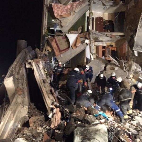 Число жертв обрушения дома в Казахстане возросло до девяти