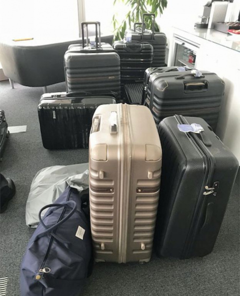 У Британії в літаку виявили півтонни кокаїну