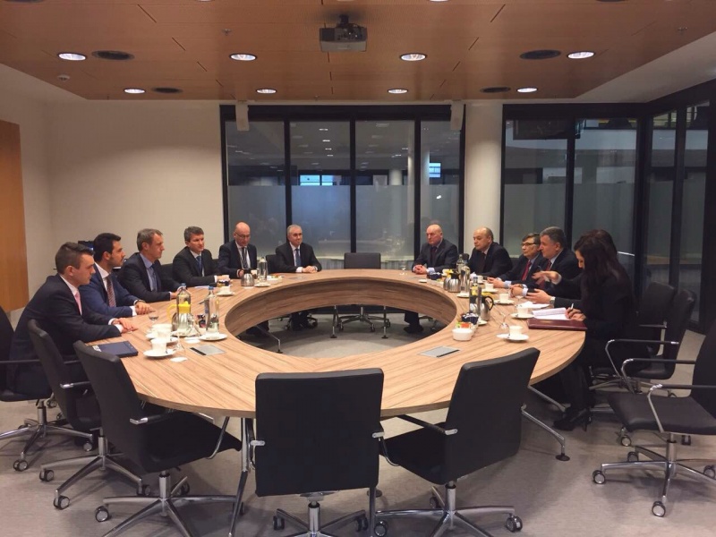 Аваков підписав угоду про стратегічне і оперативне співробітництво з Європолом