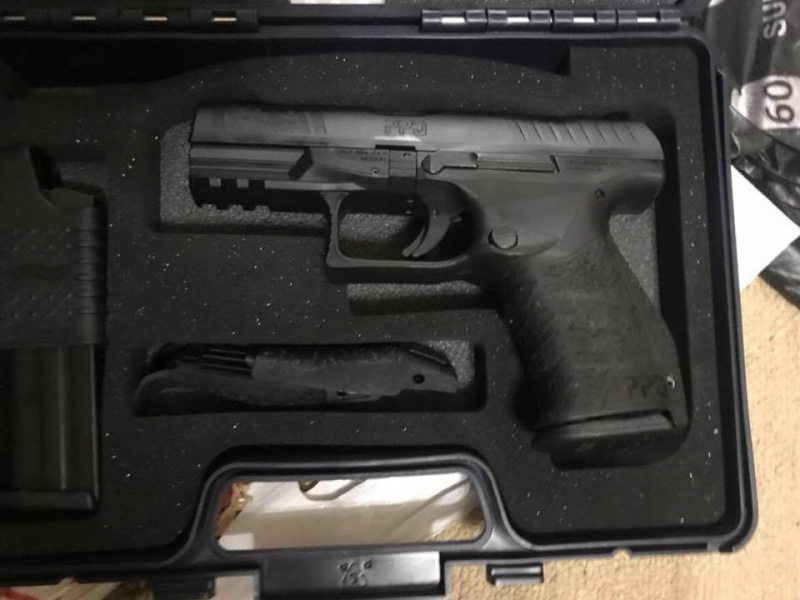 В Закарпатській області перекрили канал продажу зброї через експрес-пошту