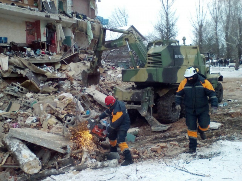 Обвал гуртожитку в Чернігові: розчищено та вивезено понад 430 кубічних метрів уламків