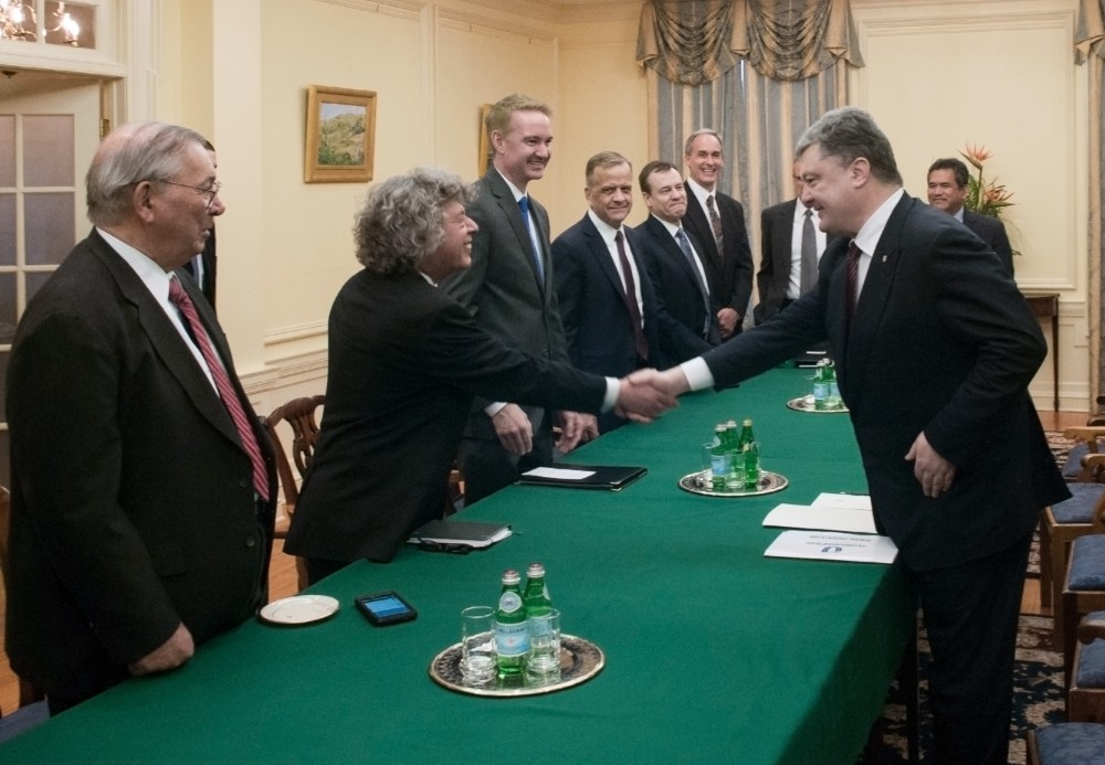 Порошенко призвал американские компании к сотрудничеству в сфере ВПК