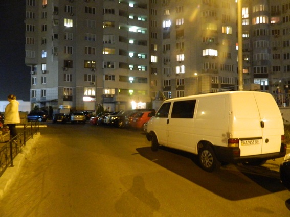 В Киеве неизвестный выстрелил в супругов, а затем скрылся