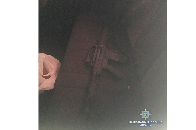 В Тернопольской обл. владелец наркоплантации, предлагал полицейскому почти 200 тыс. гривен взятки