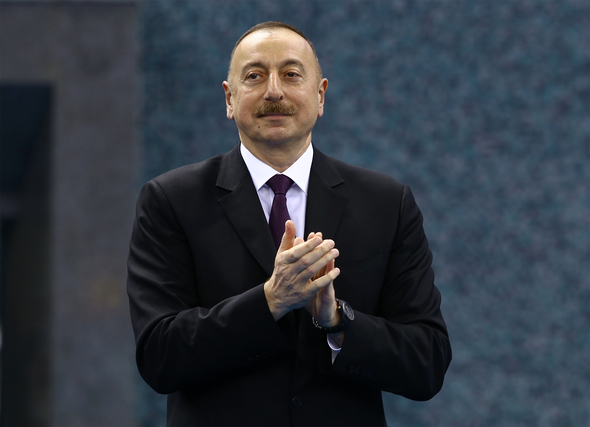 &quot;Маячні версії не роблять честі&quot;. Чи відвернеться Алієв від Путіна через катастрофу AZAL