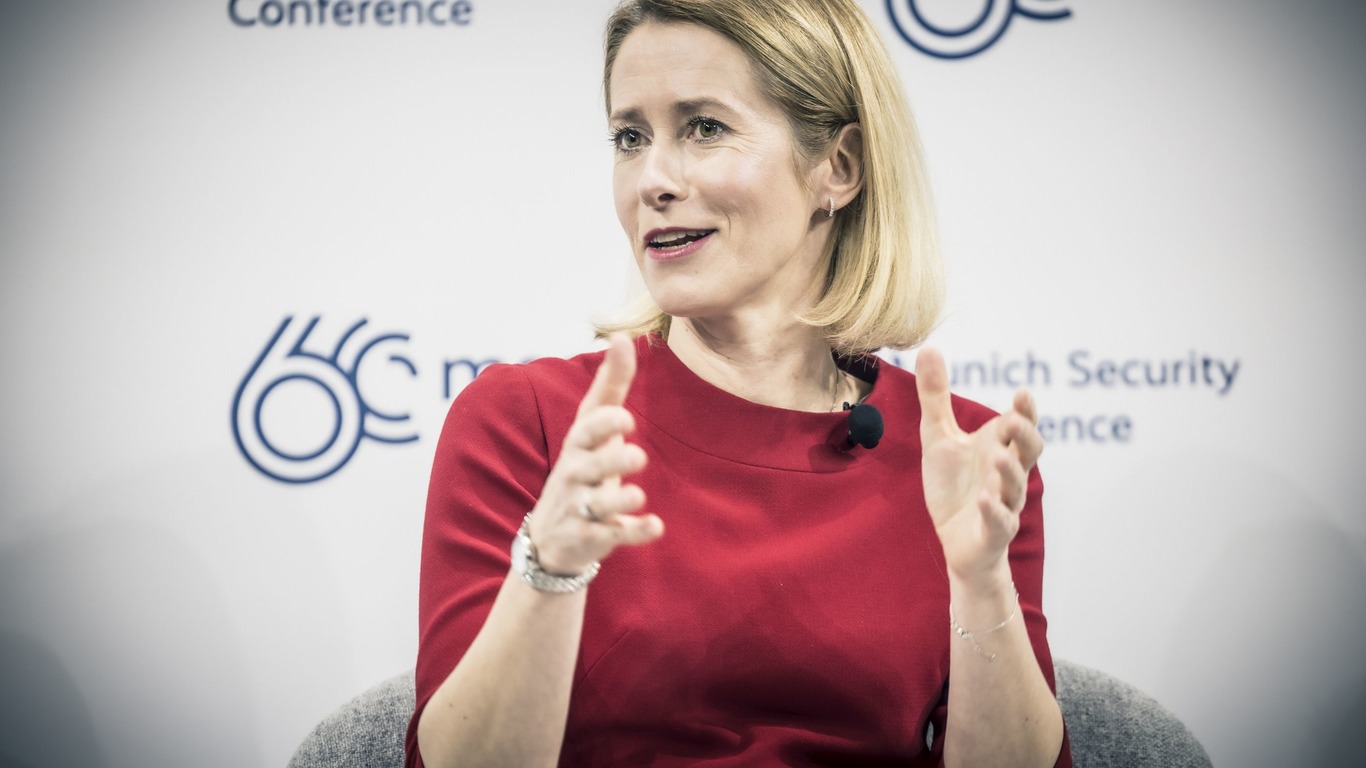 Снаряди замість слів. Що Україна чекає від Заходу і як війна змінює політику Європи