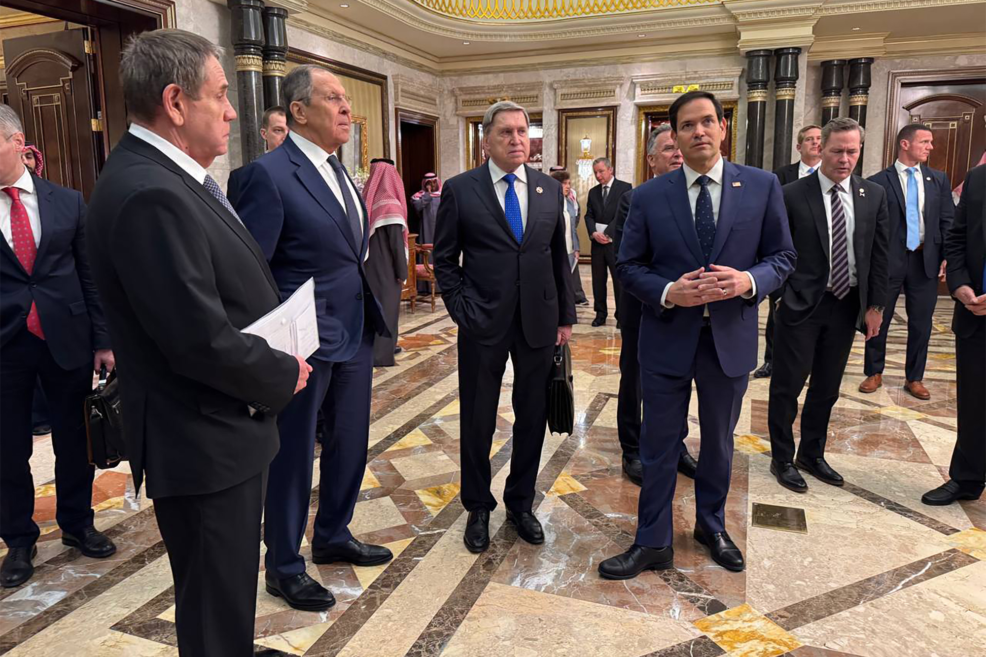 Ne yapıyorsun? Trampa'dan çok uzaktayım ve bu benim için çok önemli.