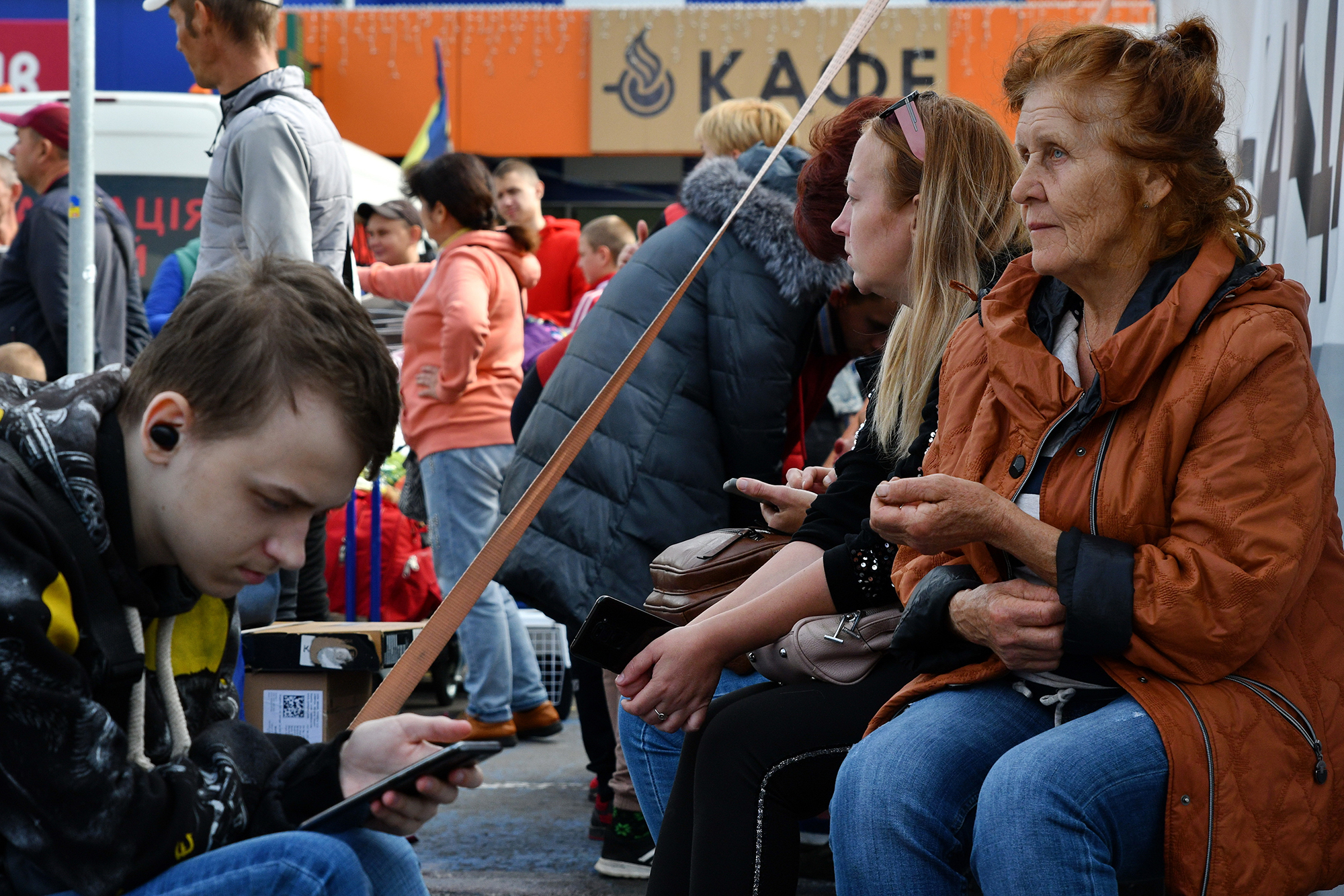 Виплати переселенцям скорочують: кому перестануть платити допомогу