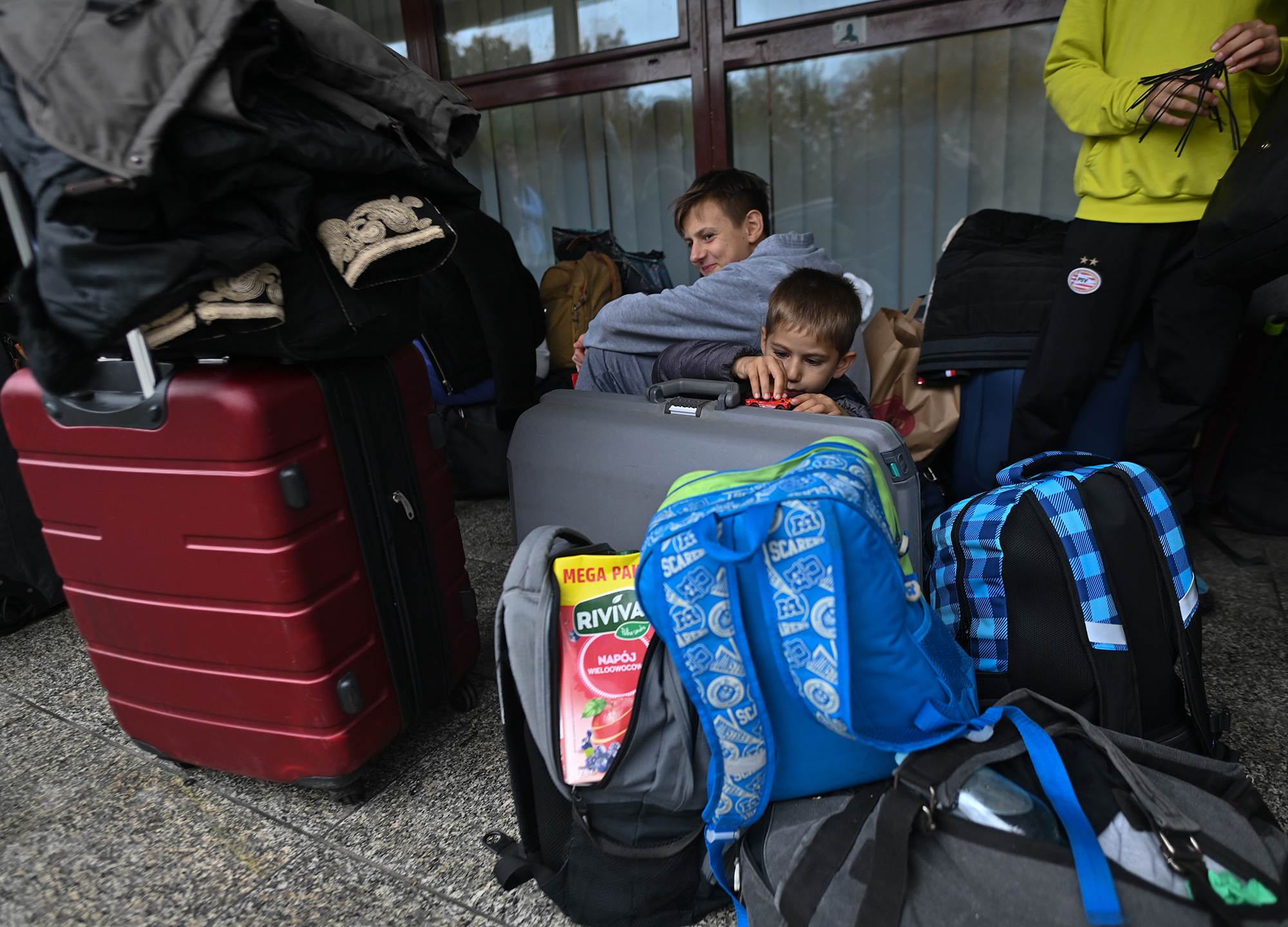 Сколько беженцев готовы вернуться из Польши в ближайшее время: опрос