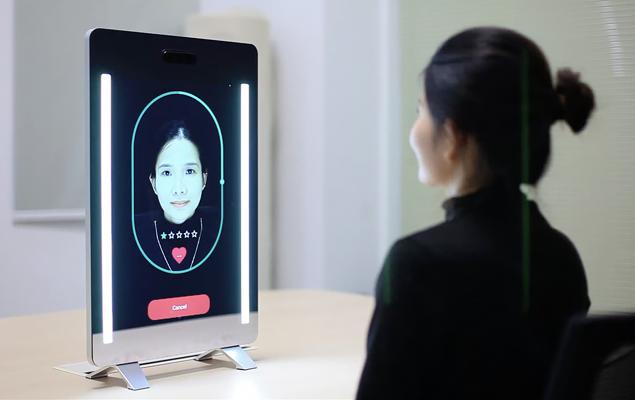 Scientists unveil mirror that might tell you if you're going to die early