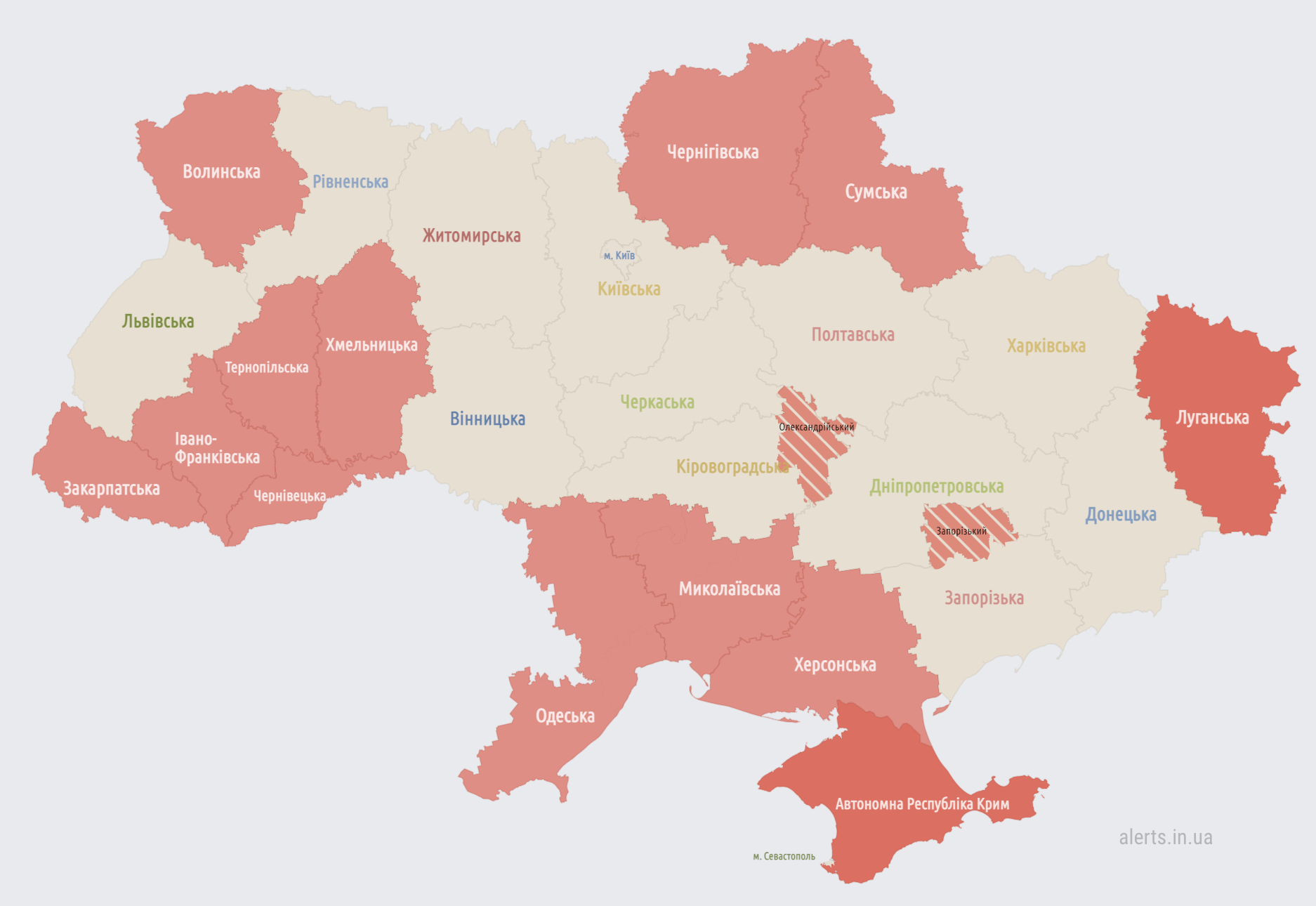 Воздушная тревога снова охватила Украину, в Беларуси подняли истребители: что известно