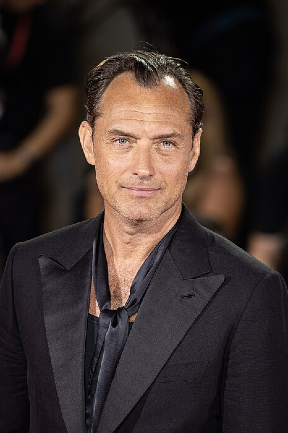 8 celebrities who dropped out of school and made it big