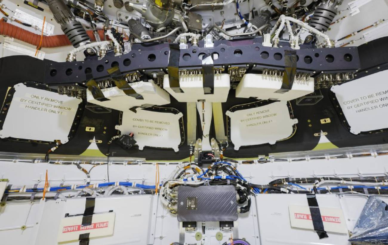 See what the spacecraft that will send astronauts to the moon looks like