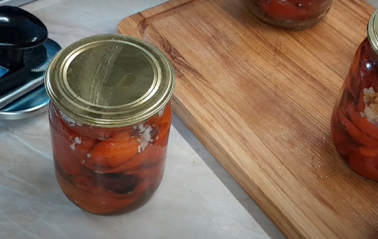 Консервированные фрукты с приправой карри