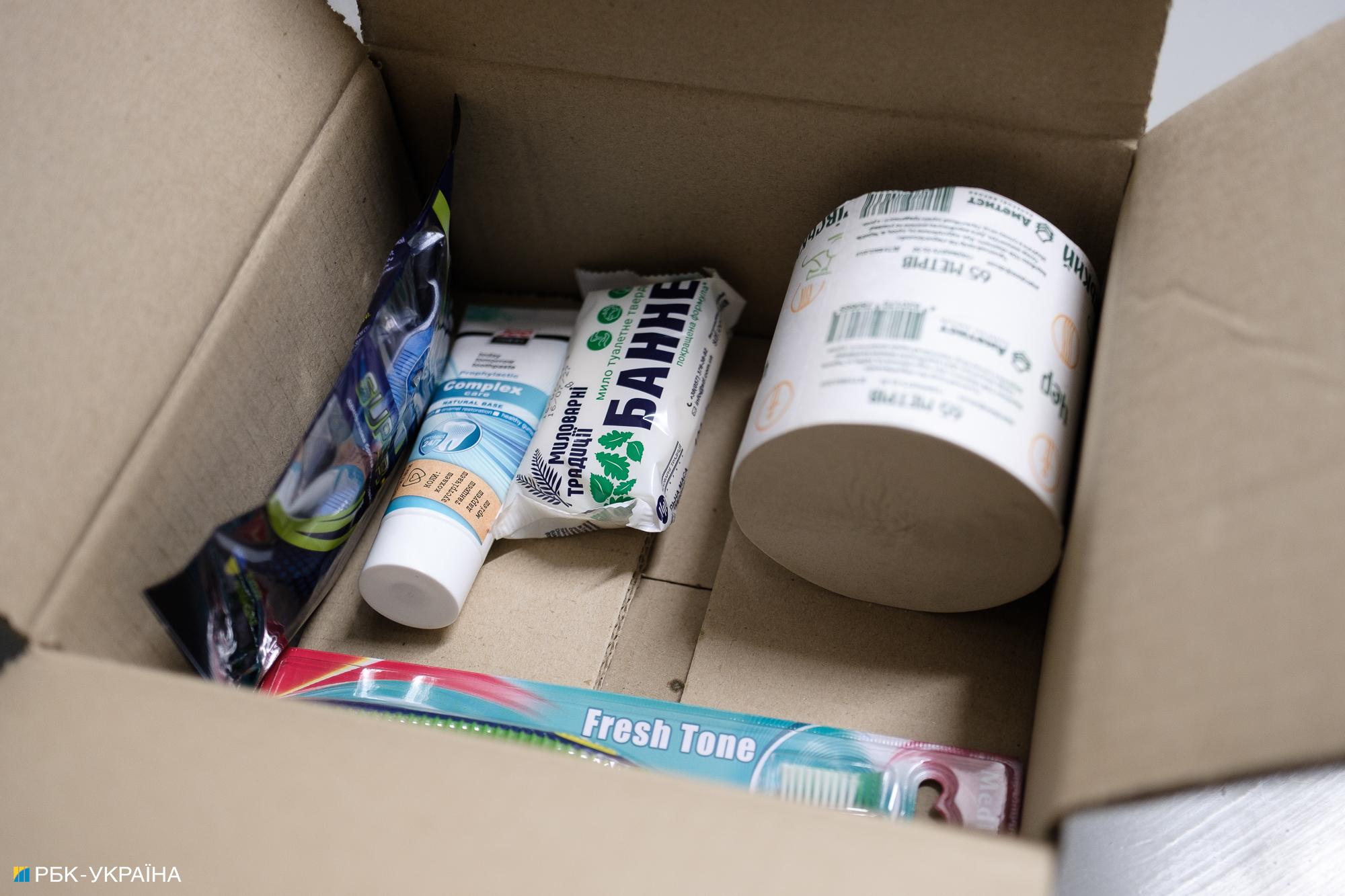 "Я пішов воювати заради паспорта". Репортаж із табору російських полонених в Україні