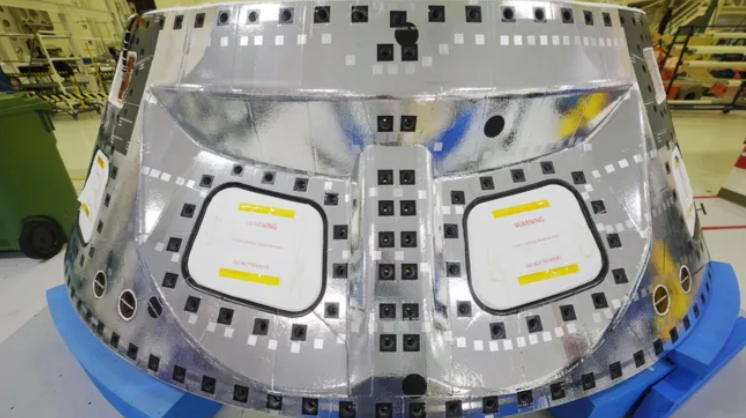 See what the spacecraft that will send astronauts to the moon looks like