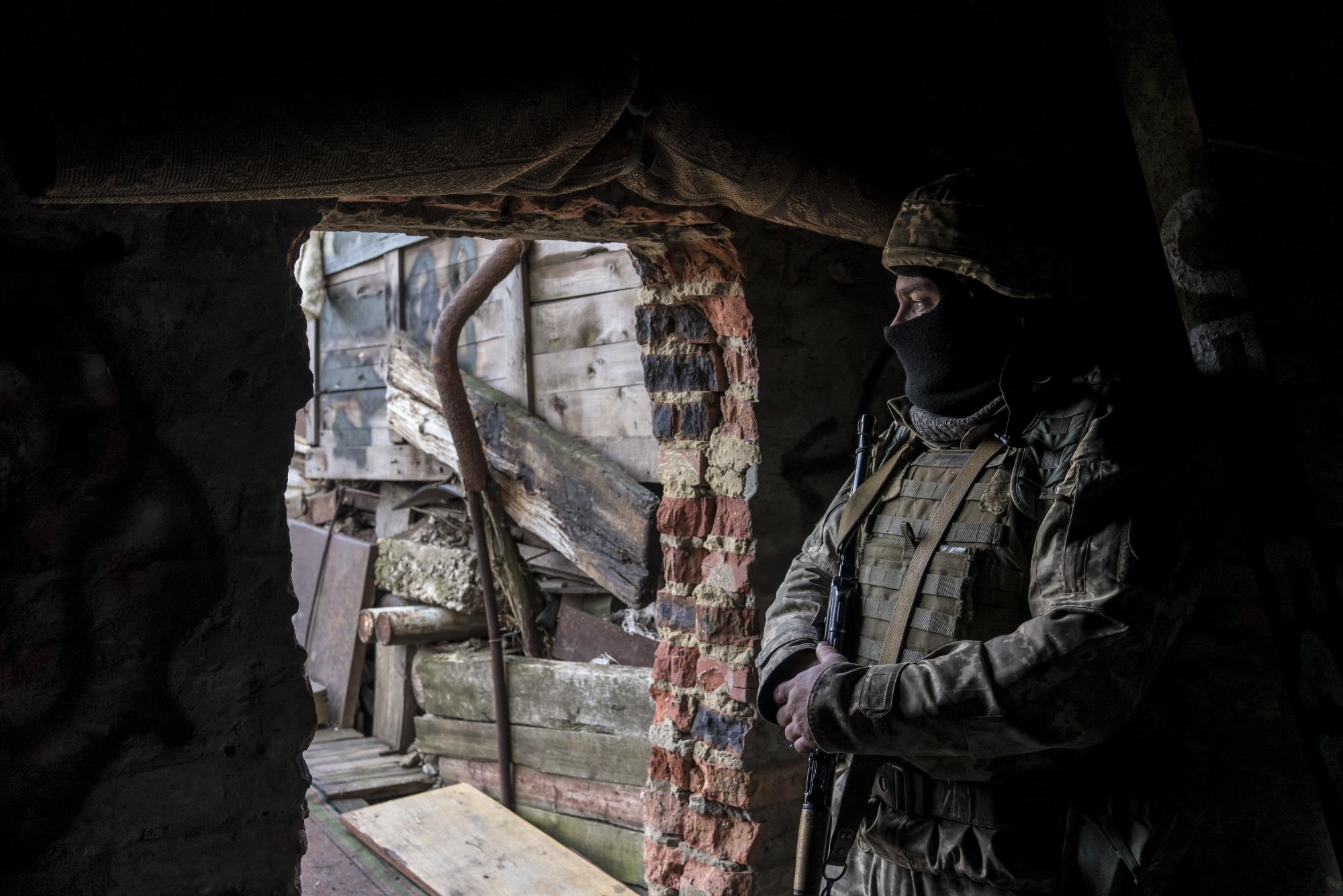 Как украинские военные защищают Марьинку и почему она важна россиянам