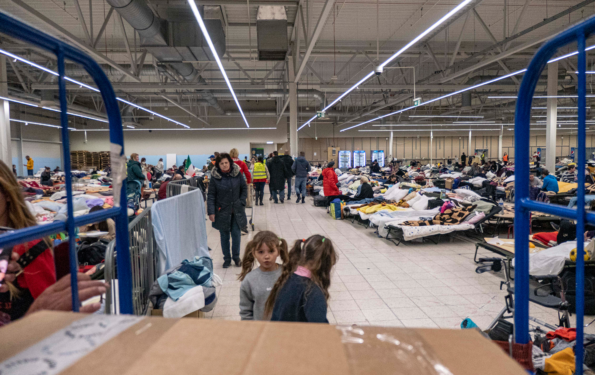 &quot;Боимся, что и нам придется скоро бежать&quot;. Как польские евреи помогают беженцам из Украины