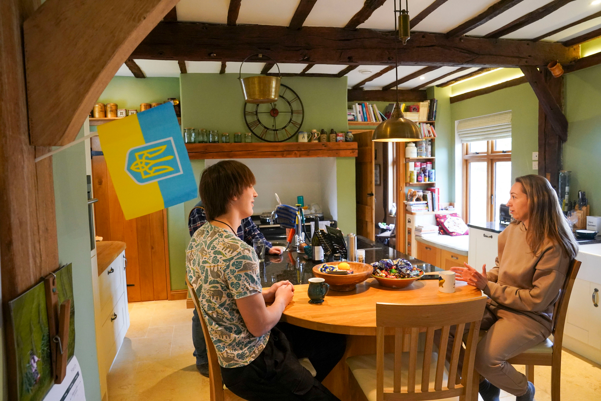 Додаткові гроші. Українцям у Британії допоможуть переїхати від спонсорів