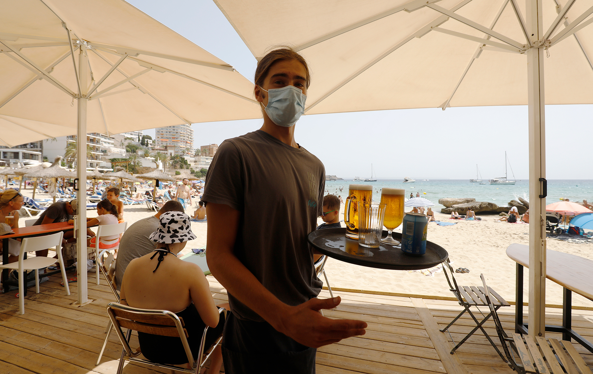 Від 1100 євро на місяць. Які зарплати в Іспанії й кому платять найбільше