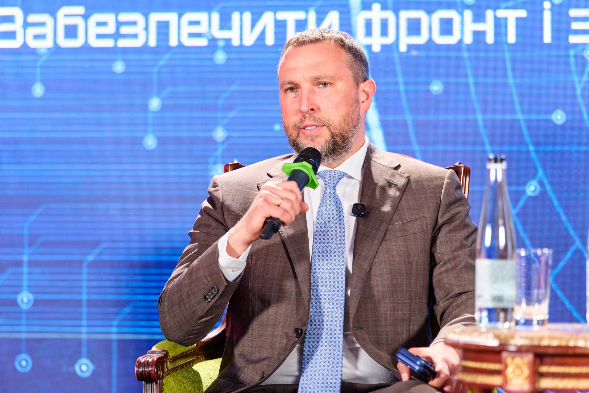 Технологии, люди и экспорт оружия: о чем говорили на форуме "Оборона 2027" в Киеве