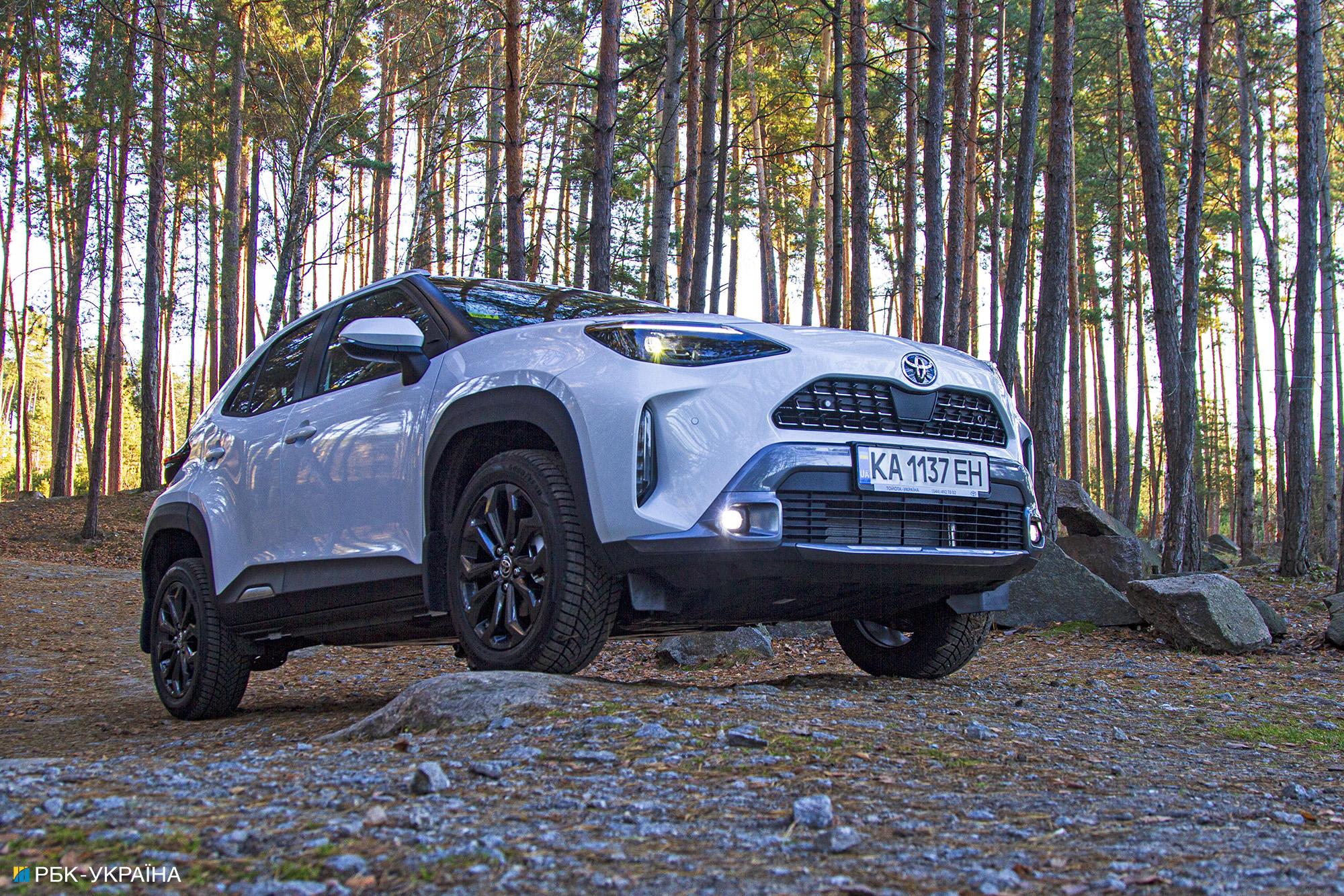 Скалы Коростышева и брусчатка Львова: тестируем новый кроссовер Toyota Yaris Cross