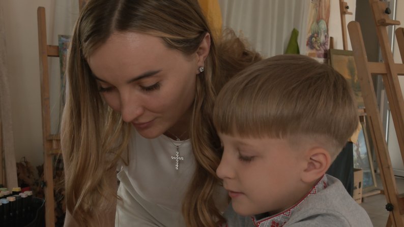 &quot;Щоб Путіна не було&quot;: 5-річний українець за допомогою свого таланту допомагає ЗСУ