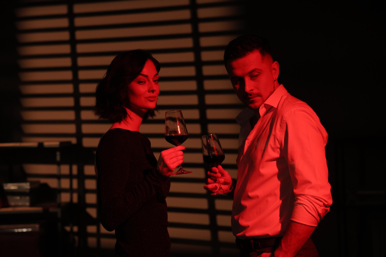 Украинский певец рассказал о недоверии в отношениях