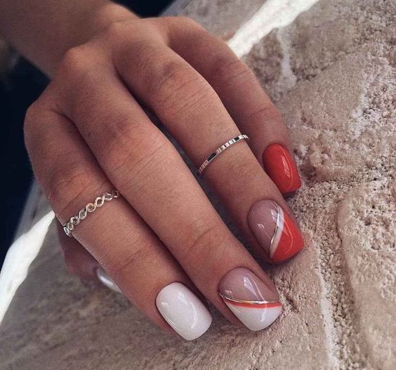 Просто и со вкусом: тренды маникюра на осень 2022