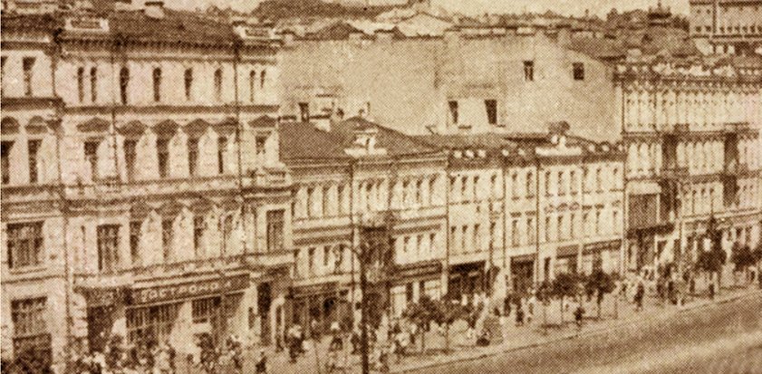 На Крещатике незаконно разбирают памятник архитектуры XIX века (фото)