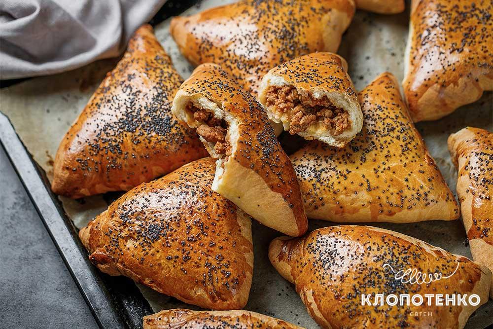 Ідеальні пиріжки з м'ясом: Клопотенко поділився простим рецептом