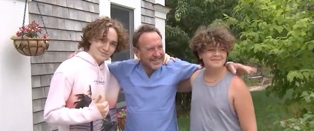 Чоловіка проковтнув кит, але йому вдалося дивом вижити (фото)