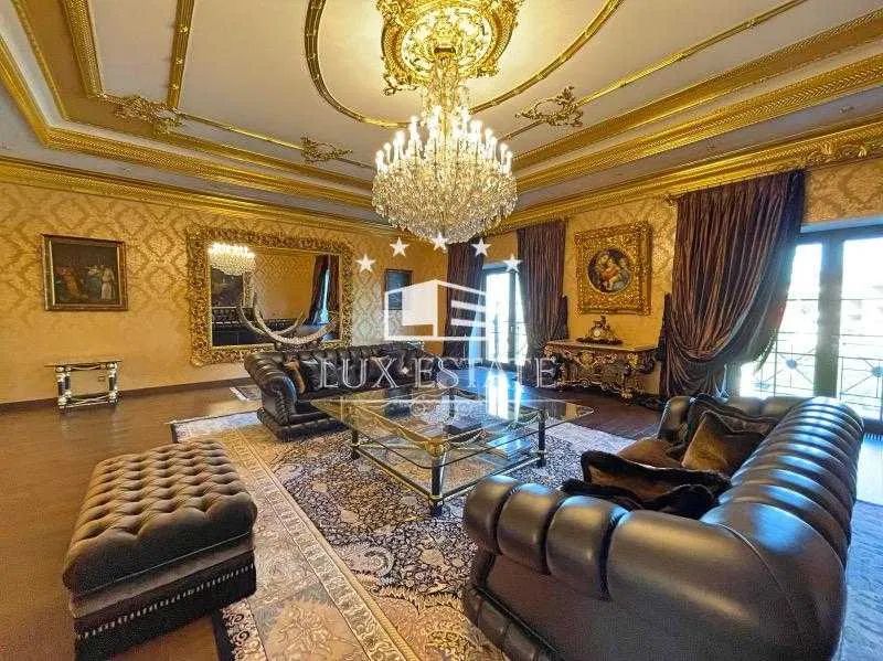 В Киеве продают квартиру &quot;для любителей роскоши&quot;: сумма шокирует