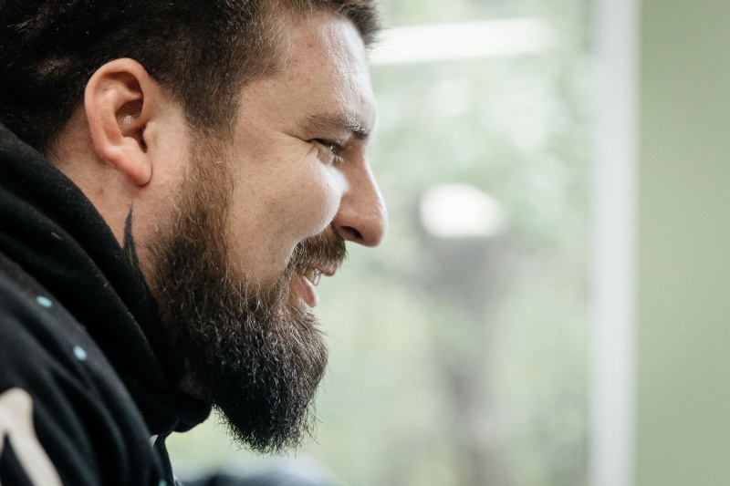 "Навіть після найважчого можна мріяти". Історія нацгвардійця, який переніс 25 операцій