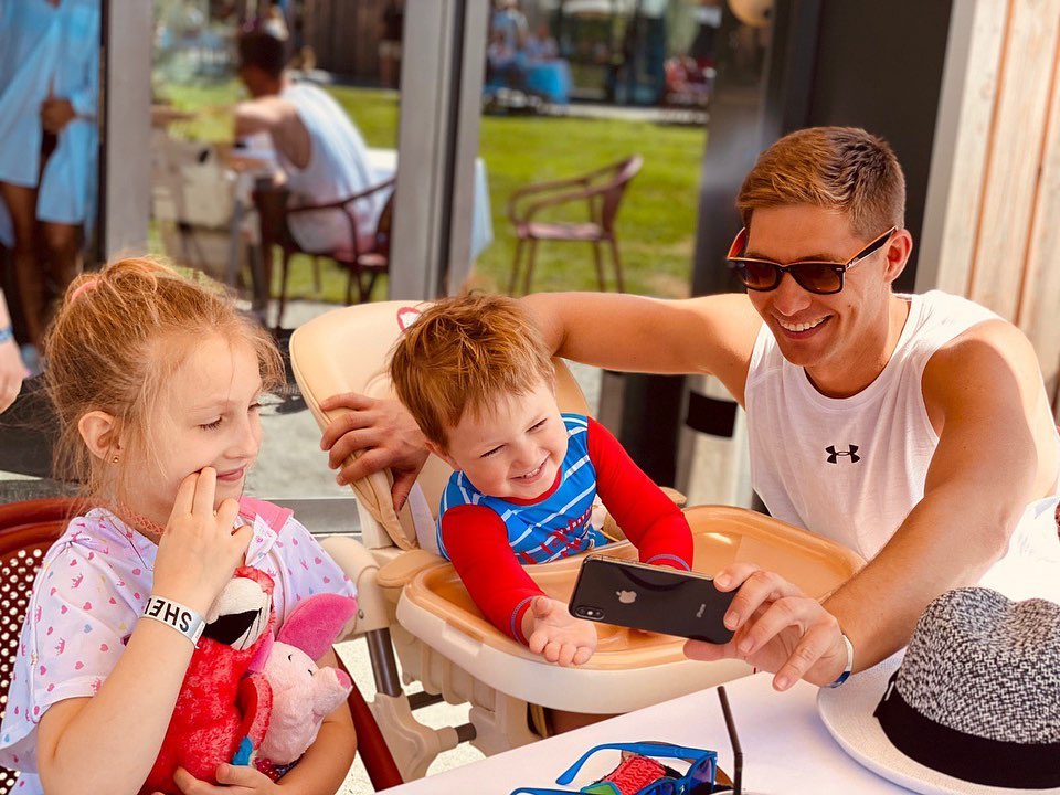 Сколько алиментов платит Остапчук на детей: его избранница назвала сумму