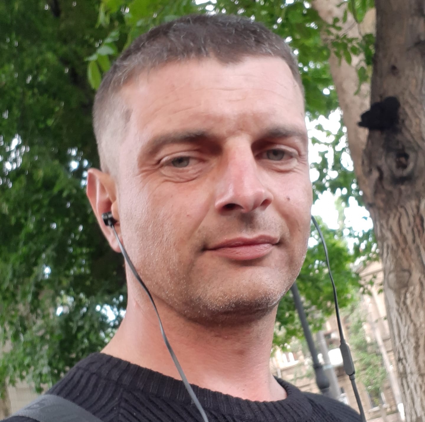 Обличчя Азовсталі: якими є звільнені з полону захисники Маріуполя поза війною