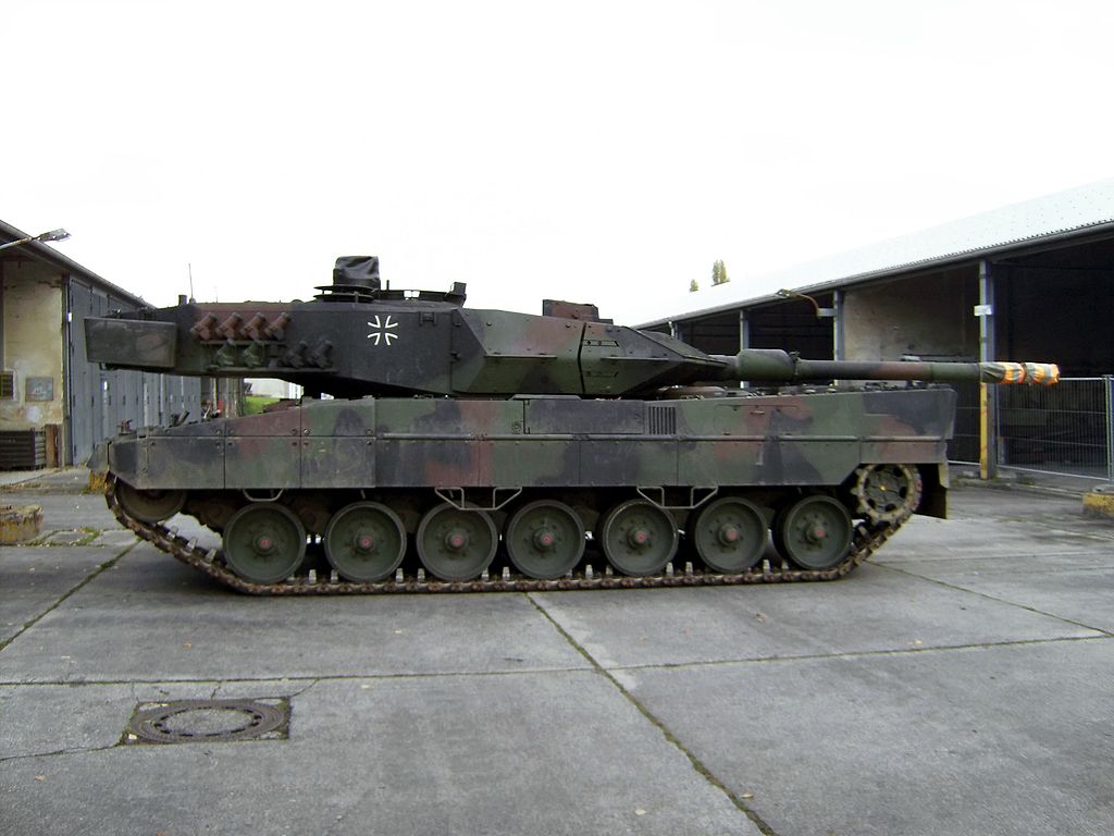 В Украине приняли на вооружение танки Leopard трех модификаций