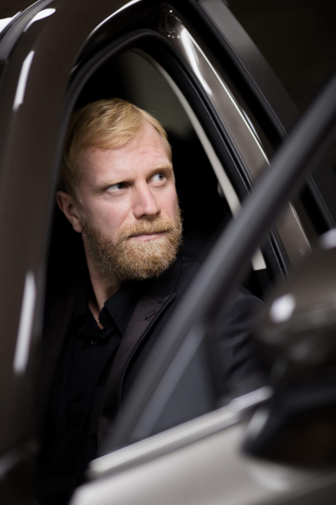 Контузія та зашите обличчя: відомий актор отримав поранення на фронті