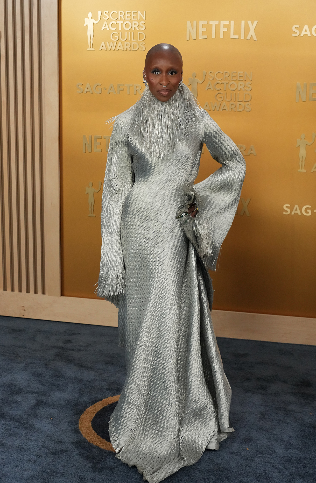 12 найкращих образів зірок на премії SAG Awards 2025. Демі Мур, Памела Андерсон та Селена Гомес блиснули на хіднику