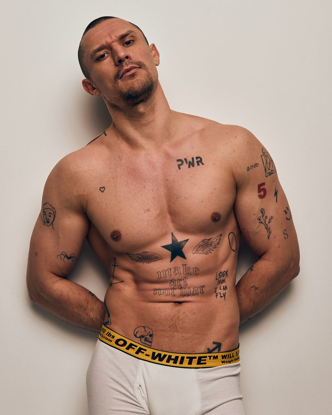 Вот вам и Кайдаш! 10 жарких фото Тараса Цымбалюка, который будет искать любовь на "Холостяке"